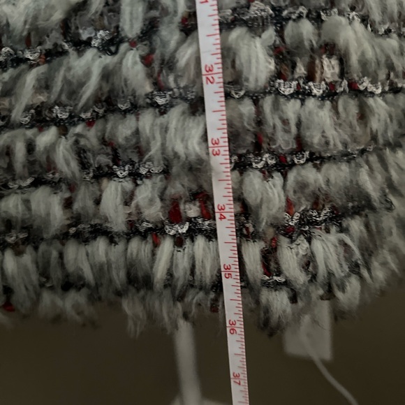 Authentic Chanel Sleeveless oatmeal wool fur trimmed dress size 40 - Picture 11 of 12